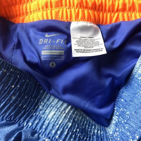 Nike Running Shorts - Picture 3 of 3
